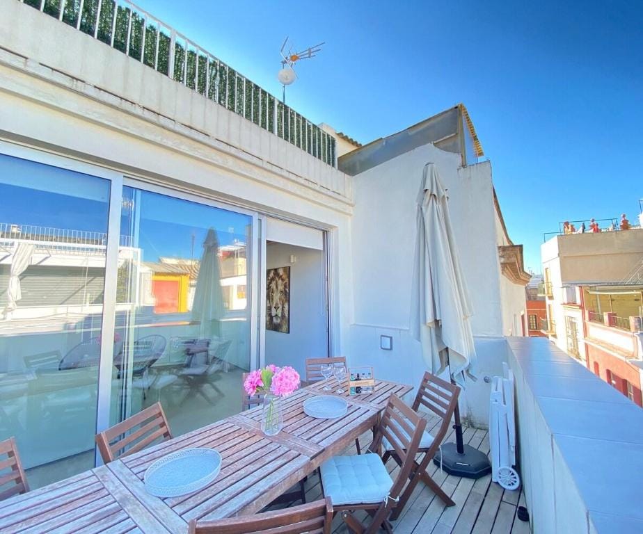 Top-notch downtown house w/private rooftop+parking Vacation rental in Seville