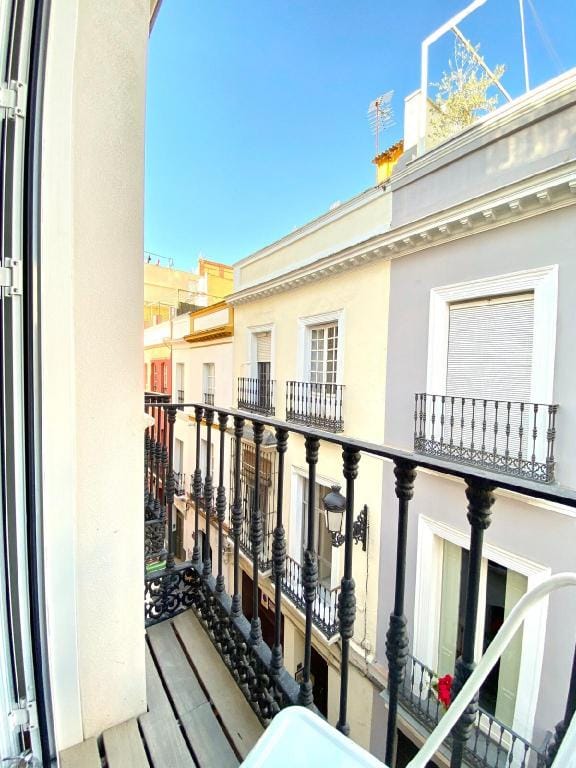 Top-notch downtown house w/private rooftop+parking Vacation rental in Seville