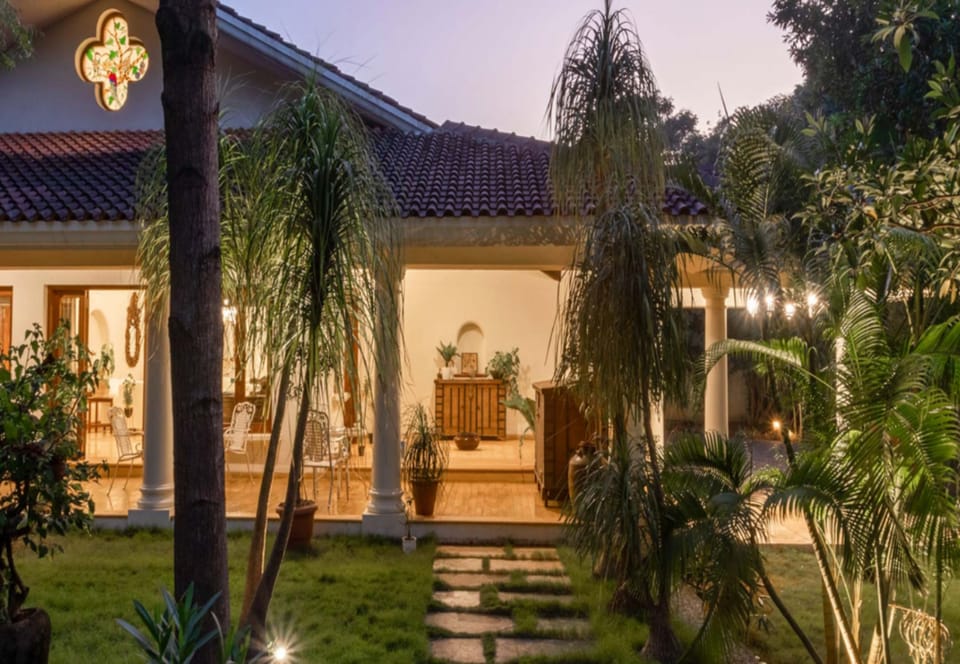 Emerald Leaf - Villa Nolina Villa in Maharashtra