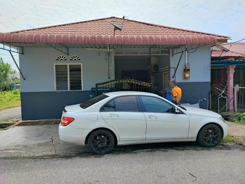wan homestay bukit sireh Vacation rental in Malaysia