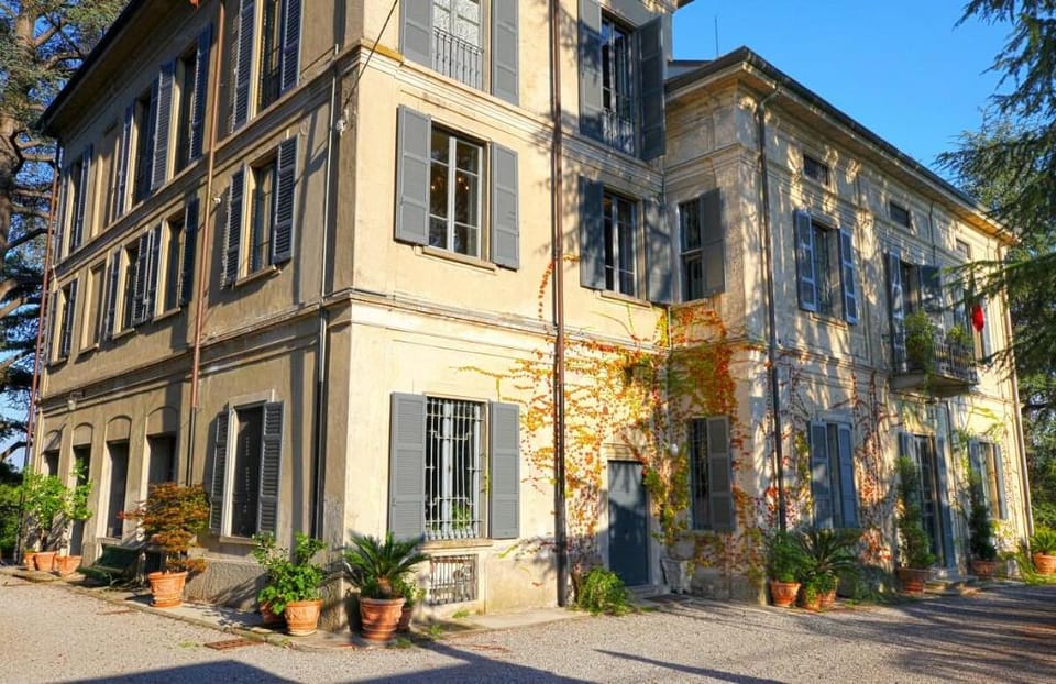 Villa Lucini 1886, Cottage 1. Lake Como & Milan Apartment in Province of Lecco