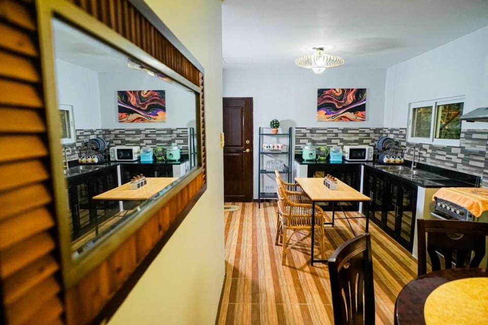 Two-BR House in Elyu for 8 pax with Pool Access  Vacation rental in La Union
