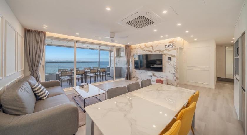 Pohang Etoile Poolvilla Bed and Breakfast in South Korea
