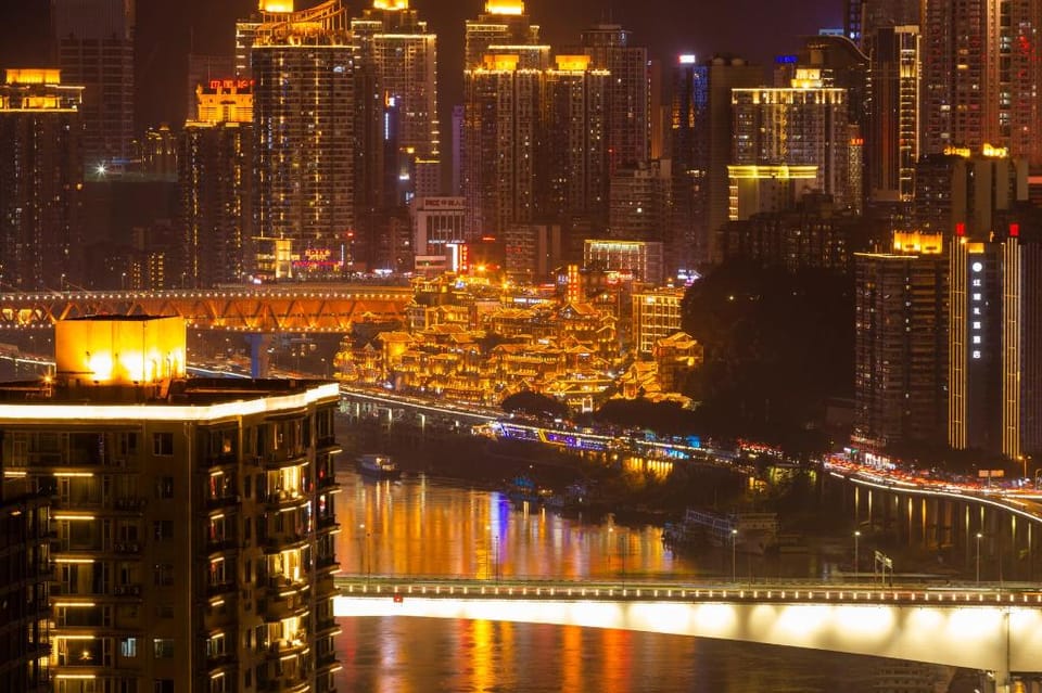 观澜&超高层落地窗270°看江景重庆夜景 近地铁站 洪崖洞的两居室 Apartment in China