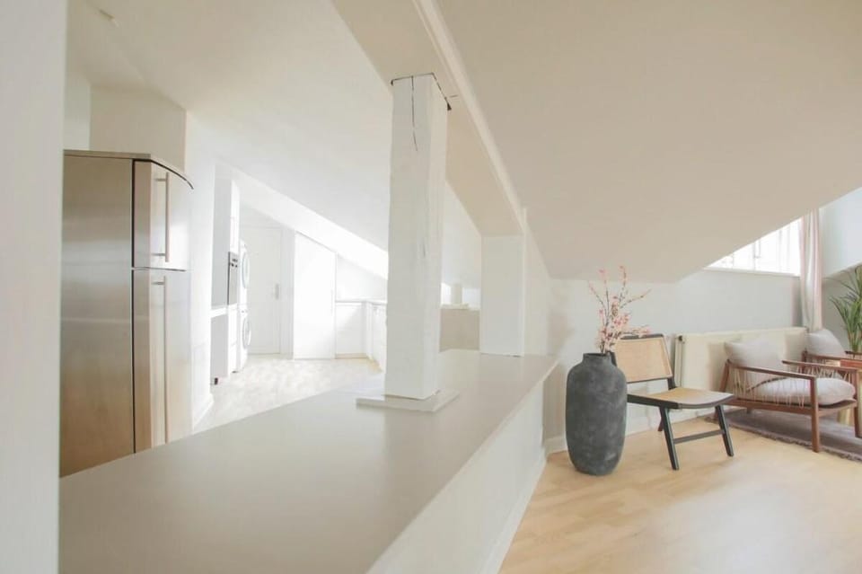 Unique 5 Bedroom Flat w/Exposed Beams Apartment in Copenhagen