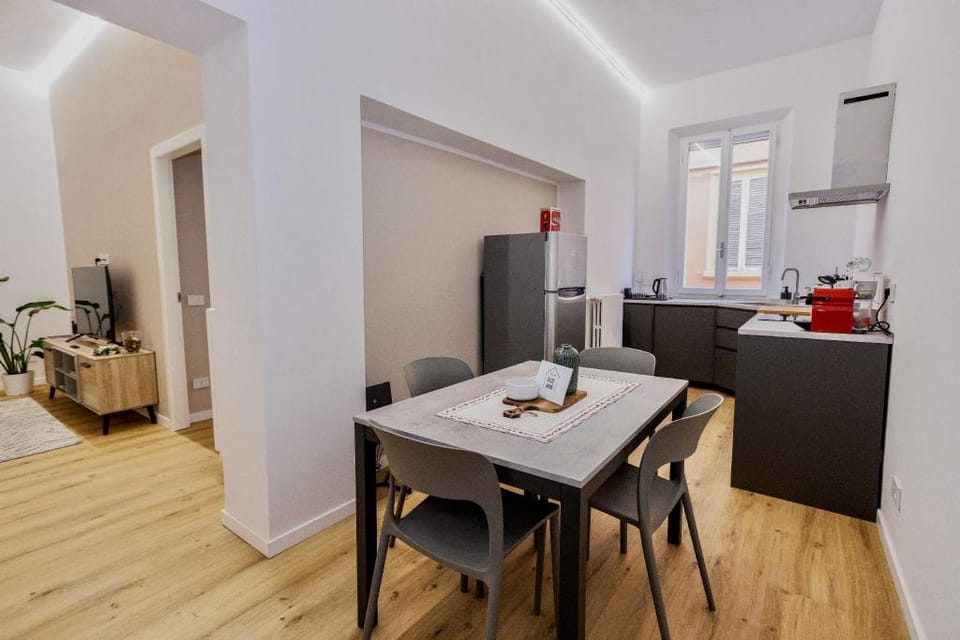 Feltrinelli suite: 2 camere 2 bagni 1 terrazzino Apartment in Modena