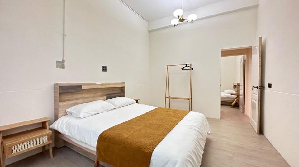 Chizozo Lin Sen Hall for 2-4 Persons - 5 Minutes Walk from Central Park Metro Station Vacation rental in Kaohsiung
