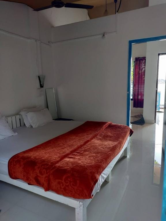 Colomb Bay Homes Hotel in Canacona