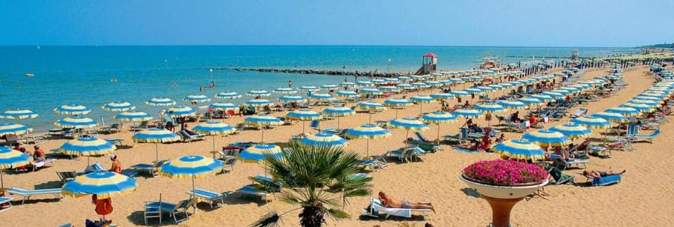 Cozy and welcoming single house with private garden by Beahost Rentals Villa in Lignano Sabbiadoro