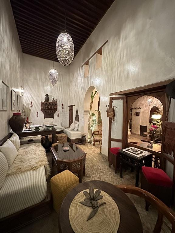 Riad Dar Rafti - Restaurant & Rooms with en-suite Riad in Fes