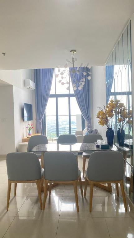 Tận hưởng Căn Duplex 2 tầng đẹp nhất Celadon City Apartment in Ho Chi Minh City