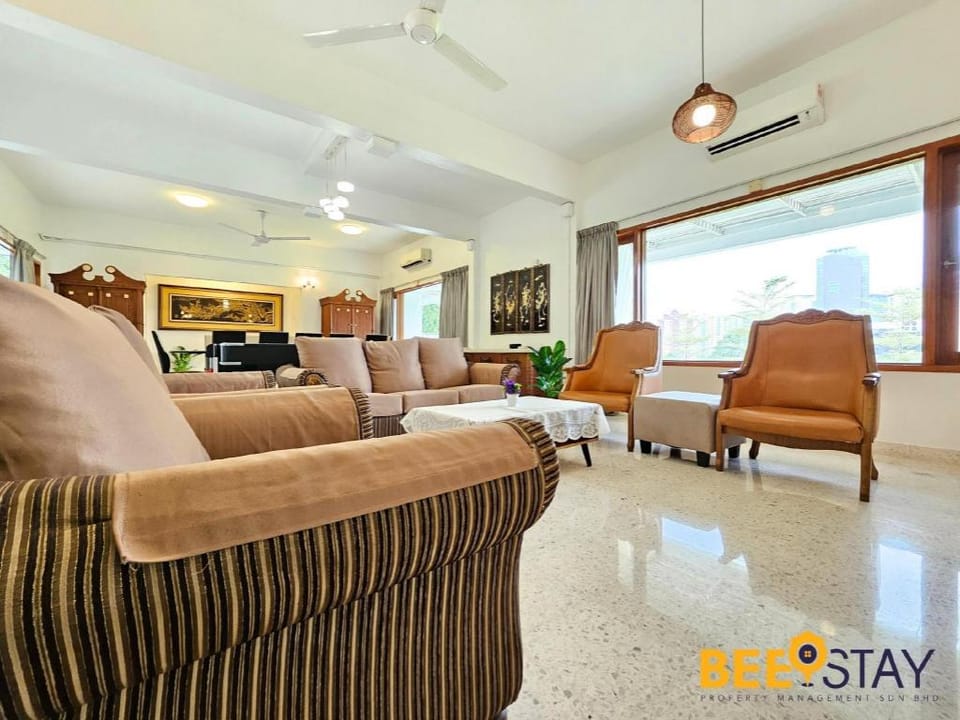 Bangsar 3 Storey Luxury Landed with BBQ/Pool Table Vacation rental in Federal Territory of Kuala Lumpur