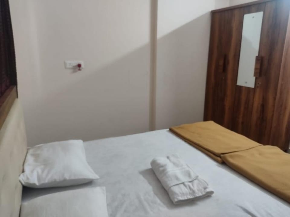 Furnished flat Platinum Park 75o74ooo6o Apartment in Maharashtra