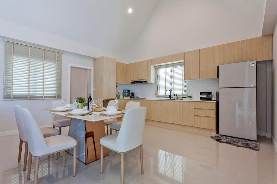 NEW Pool Villa house Pattaya (3BR/4Beds) 6-10 pax Vacation rental in Pattaya City