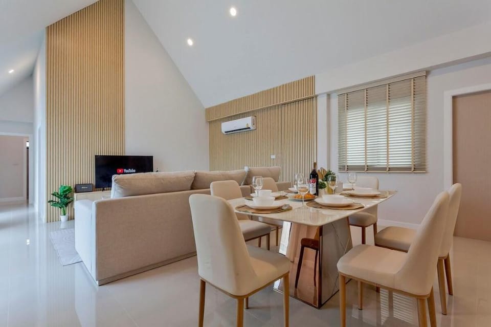 NEW Pool Villa house Pattaya (3BR/4Beds) 6-10 pax Vacation rental in Pattaya City