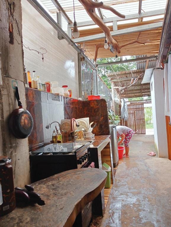 L. De Vera Guests Homestay (Magsaysay,Cuyo) Vacation rental in Puerto Princesa