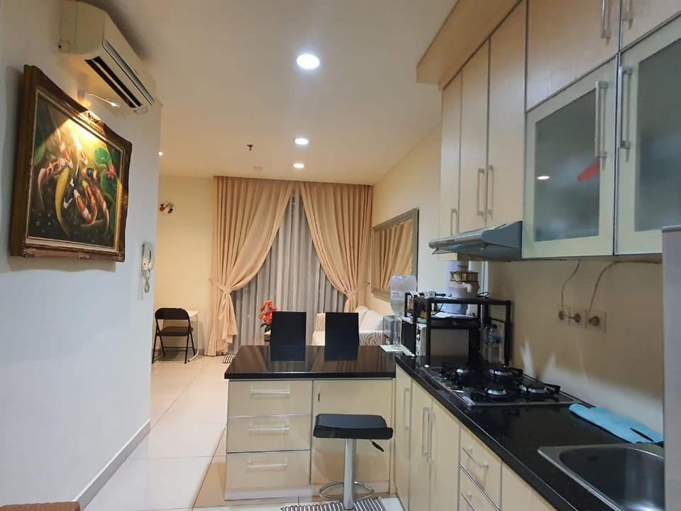 Central Park Clean Cozy Relax Access to Mall Apartment in Jakarta