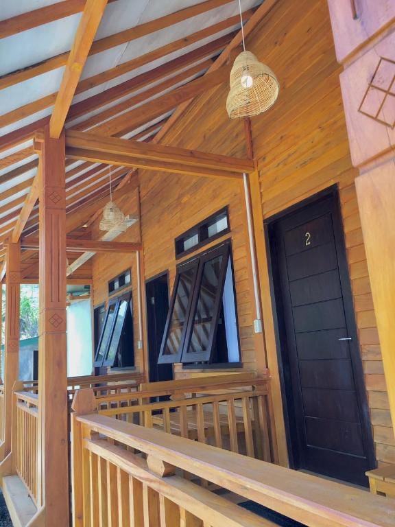 Mandalika Queen Hostel Hostel in Pujut