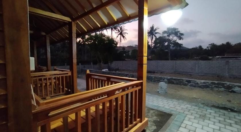 Mandalika Queen Hostel Hostel in Pujut