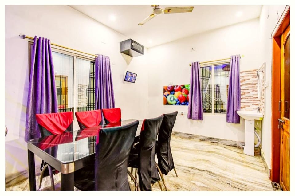 Goroomgo Moonlight Premium Bhubaneswar Hotel in Bhubaneswar