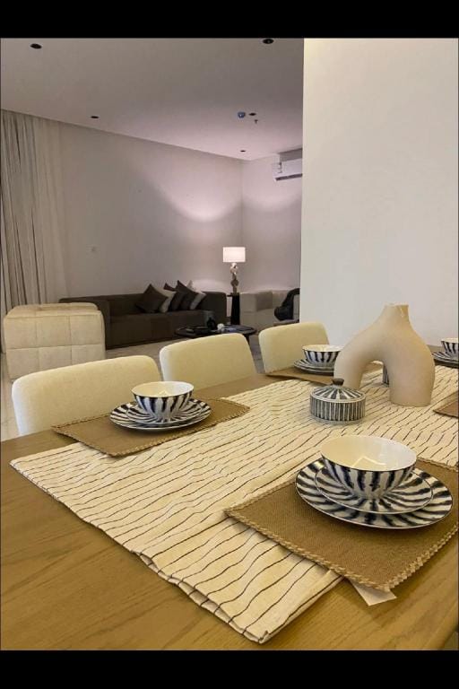 new elegant apartment at north riyadh متممون فالي  Apartment in Riyadh
