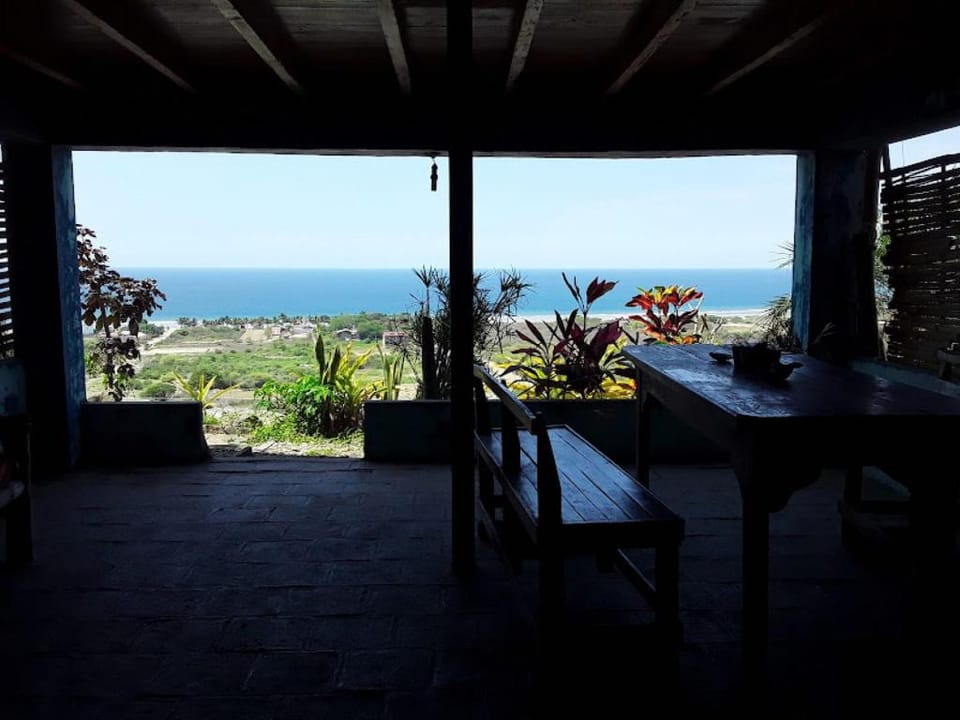 Maremonti Hotel in Puerto Lopez