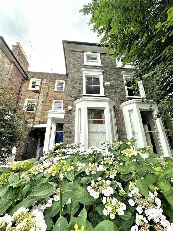 Stunning 2-Bed Flat in Maida Vale near Abbey Road Apartment in City of Westminster