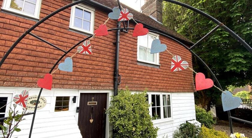 Chestnut Tree Cottage Hotel in Mid Sussex District