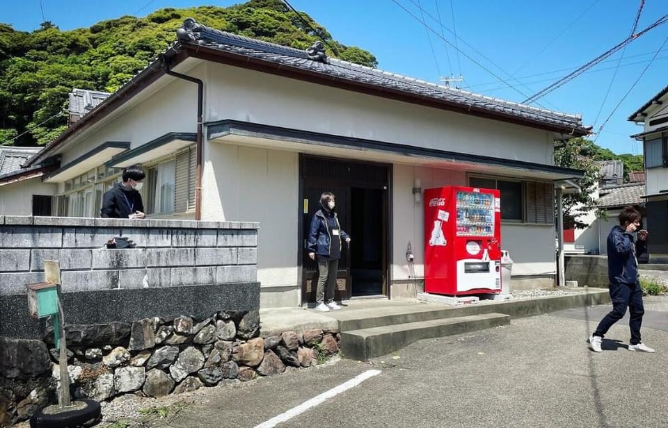 Hostel Entire Building Rental [Umi to Nishi] Vacation rental in Japan