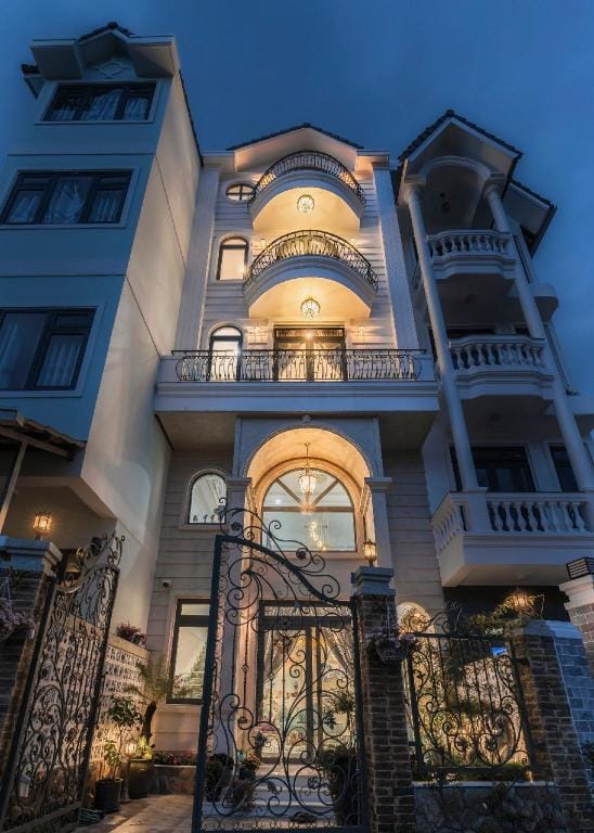 Boroccoli's House - Queen Bedroom - Balcony & Tub Vacation rental in Dalat