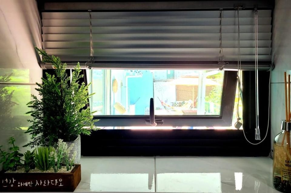Sunrise#바닷가 해변앞#독채#단체#일출#낚시#키즈#촌캉스 숙소 (낙원별서) Vacation rental in South Korea