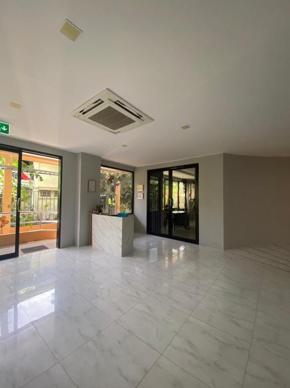 Sivaphruek Place Apartment in Bangkok