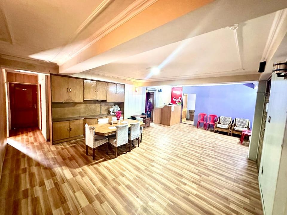 The Misty Pines Inn Hotel in Shimla