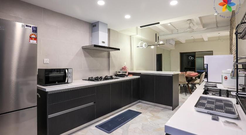 KL Townhouse Villa by LilyandLoft Vacation rental in Petaling Jaya