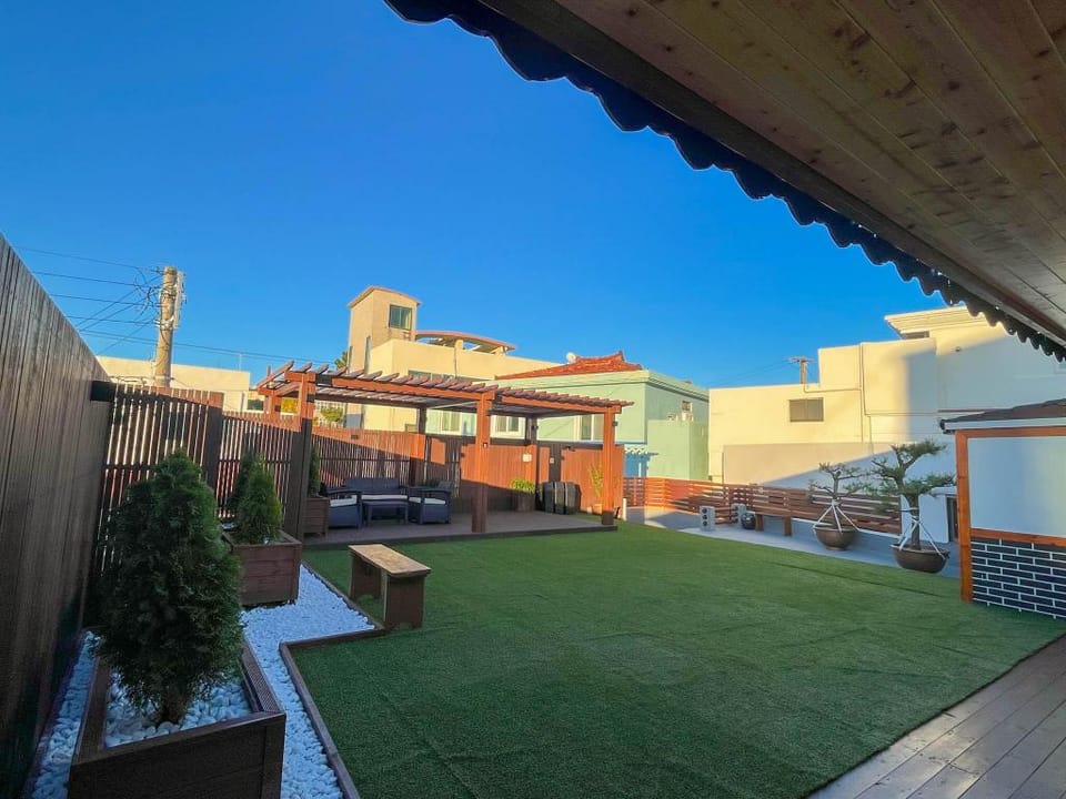 Jeju Miheon, Korean Style Hanok #101 Suite Room Vacation rental in South Korea
