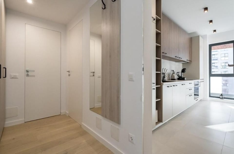 Sunset Cozy Apartment Pipera Business Center Apartment in Bucharest