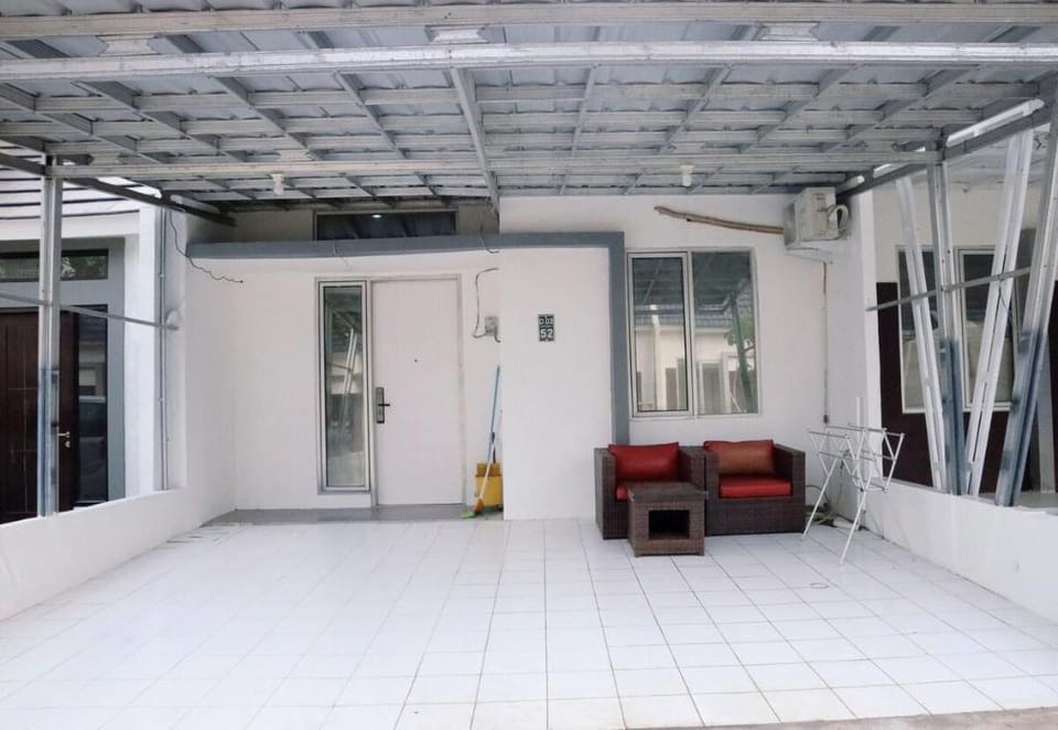 Casa Homestay rumah 2BR diCitraland (entire house) Vacation rental in West Java