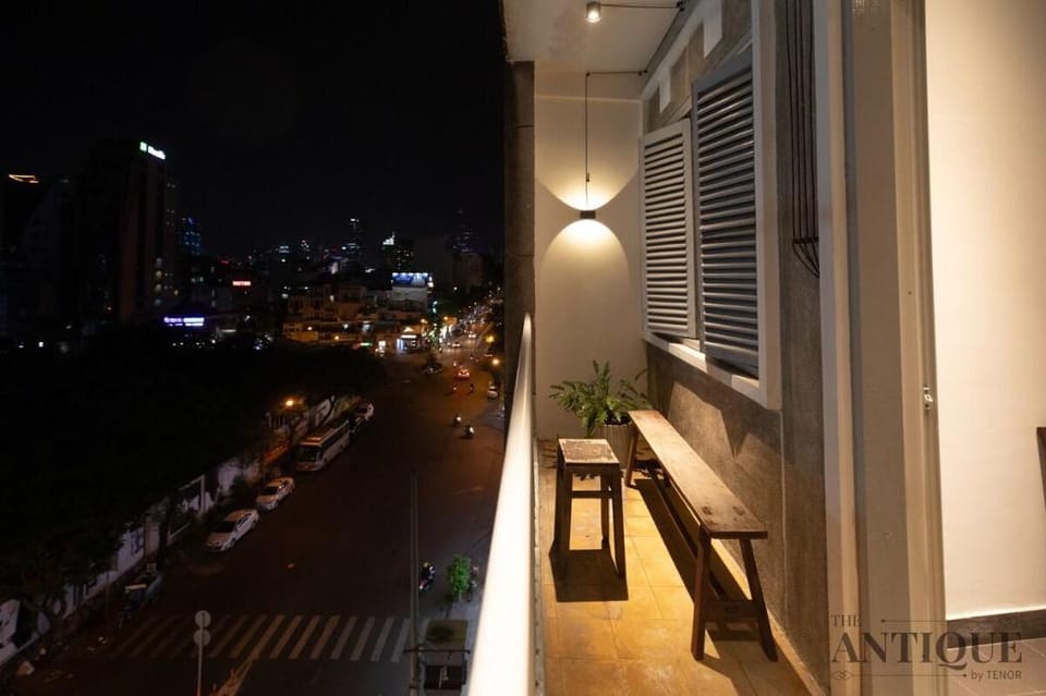 Double Balcony - Vintage Saigon Indochine Style Apartment in Ho Chi Minh City