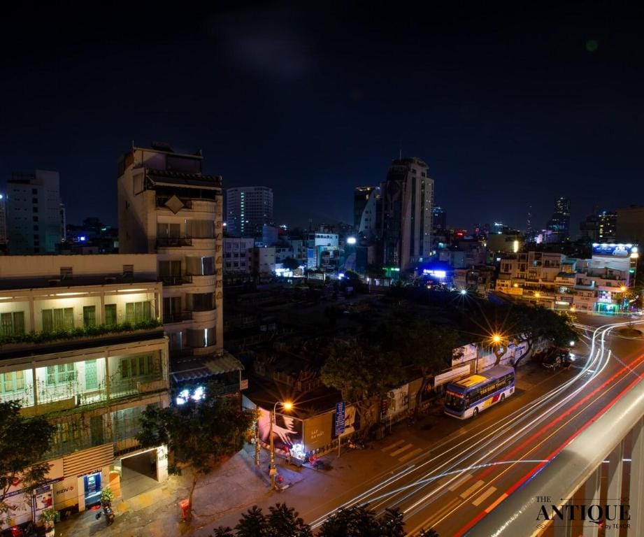 Double Balcony - Vintage Saigon Indochine Style Apartment in Ho Chi Minh City