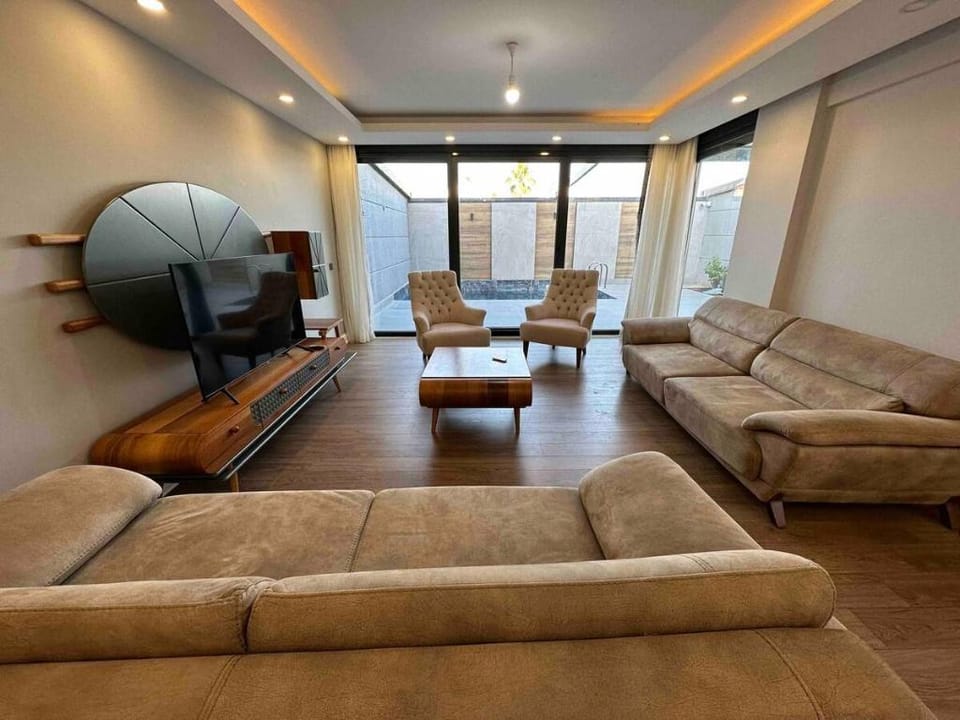 Ozel Havuzlu Muhteşem Villa Villa in Antalya Province