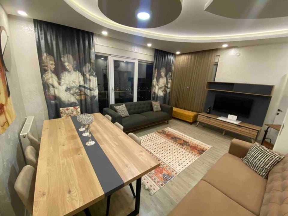 Panoramik Manzaraya Sahip Benzersiz Bir Ev Apartment in Antalya
