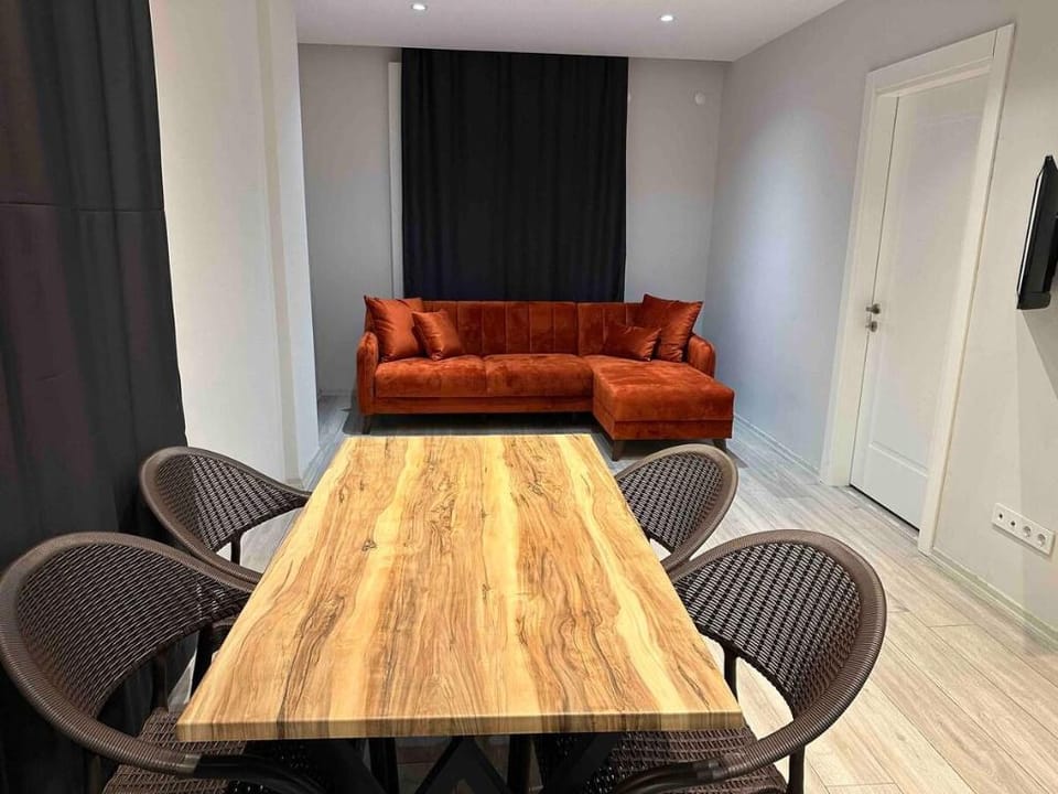 Lara'da Muhteşem Daire 1 (2+1) Apartment in Antalya