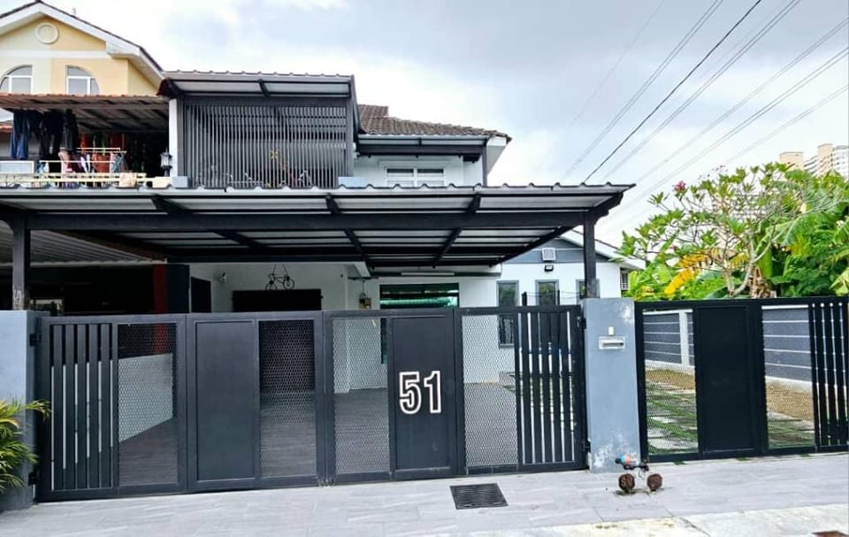 Modern Cozy House 4Room10pax @Near Sunway Carnival Vacation rental in Penang
