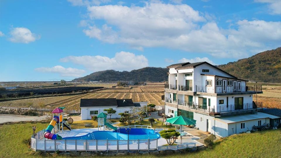 Ganghwa Hanabi Pension Bed and Breakfast in Gyeonggi-do