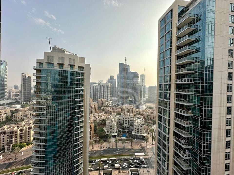 Lux BnB  I The Residences I Sky Line Views Apartment in Dubai