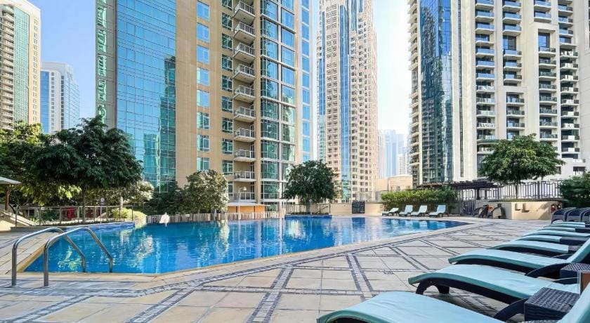 Lux BnB  I The Residences I Sky Line Views Apartment in Dubai