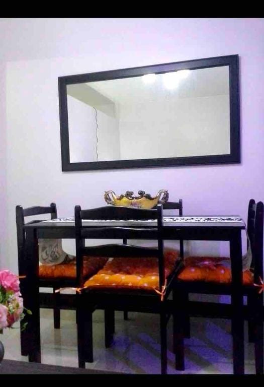 Estien’s cozy condo w/unli wifi, netflix & kitchen Vacation rental in Bacoor