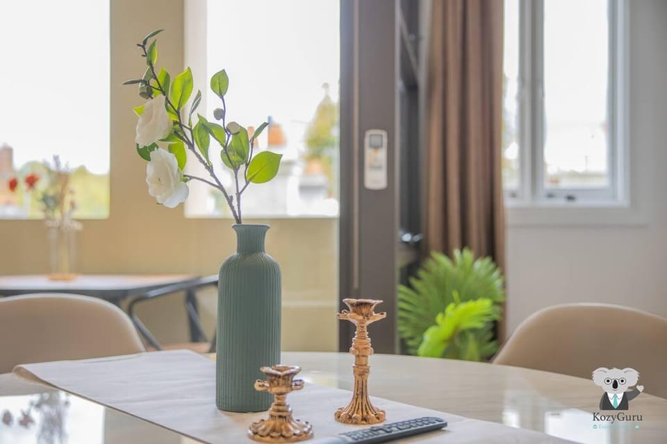 KozyGuru | Chippendale | Kozy Clean 1Bed Apt Vacation rental in Sydney