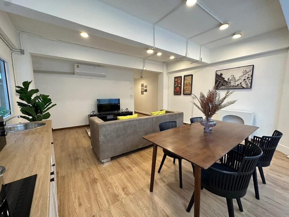 Hidden Gems in China town, 2BR Apartment in Bangkok