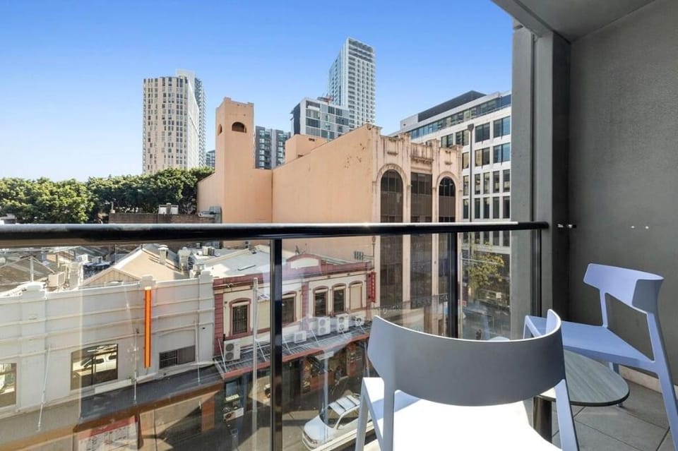 KozyGuru | Haymarket | Best Location Studio Apartment in Surry Hills